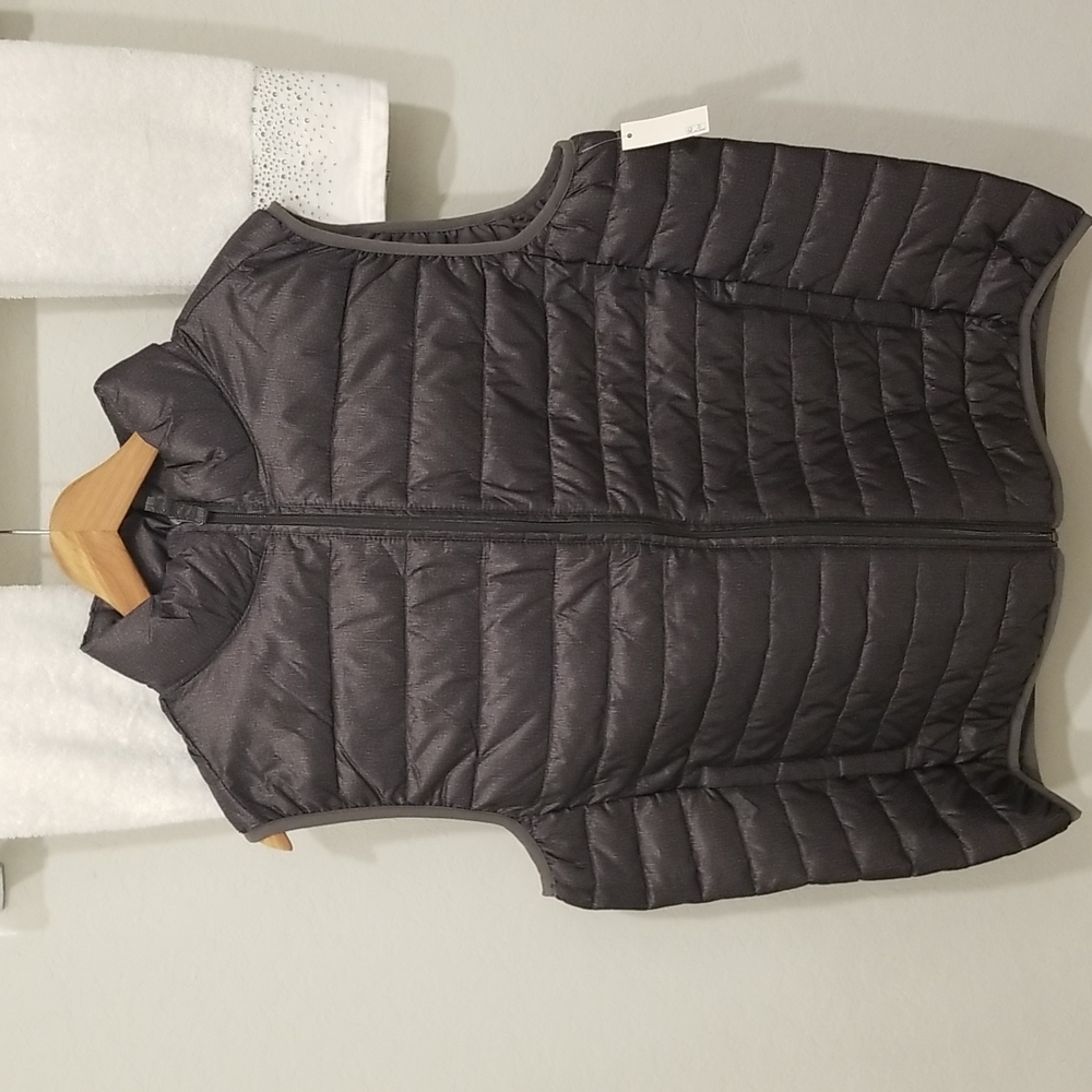 Mens vest.  NO RETURNS!!